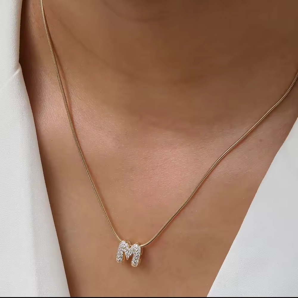 -K- Crystal Initial Letter Pendant Necklace Waterproof Gold letter——K - Picture 5 of 7